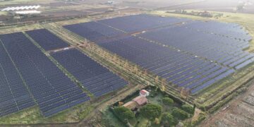 Όμιλος ΔΕΗ: Ξεκινά την παραγωγή ενέργειας από ΑΠΕ στην Ιταλία