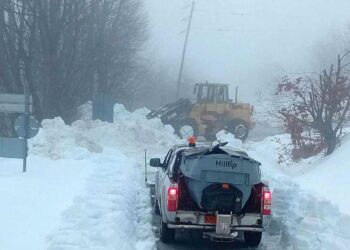 Eργασίες αποχιονισμού στο Δήμο Φλώρινας – Χιονοστρώσεις έως και 60 εκατοστών