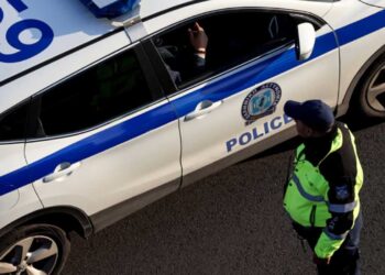 Συναγερμός στην ΕΛ.ΑΣ.: Μαθητές θα έφευγαν σχολική εκδρομή «φορτωμένοι» με 300 συσκευασίες χασίς (Βίντεο)