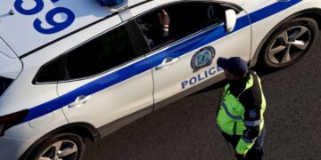 Συναγερμός στην ΕΛ.ΑΣ.: Μαθητές θα έφευγαν σχολική εκδρομή «φορτωμένοι» με 300 συσκευασίες χασίς (Βίντεο)