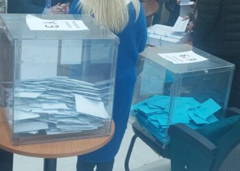 Με μεγάλη συμμετοχή και μηνύματα “ενότητας” η δεύτερη μέρα των εκλογών του Εμποροβιοτεχνικού Επιμελητηρίου, στην Πτολεμαΐδα! (ρεπορτάζ της Κούλας Πουλασιχίδου)