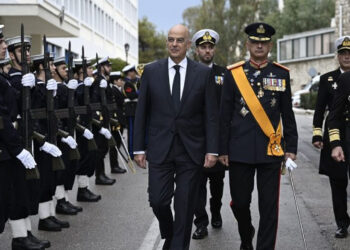 Δένδιας: Η Ελλάδα θα προχωρήσει στη δημιουργία “τείχους” προστασίας του Αιγαίου