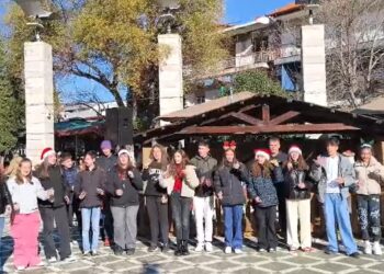 Πτολεμαΐδα: Τα Χριστουγεννιάτικα κάλαντα στη νοηματική γλώσσα, από μαθητές του 1ου Γυμνασίου Πτολεμαΐδας (VIDEO)
