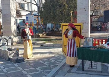 Αναβίωσε το έθιμο του “Καλαντόνερου” από τον Ποντιακό Σύλλογο Πτολεμαΐδας