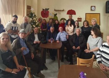 Οι κομμωτές και οι κομμώτριες της ΣΑΕΚ στα ΚΑΠΗ Πτολεμαΐδας! (Ρεπορτάζ της Κούλας Πουλασιχίδου)