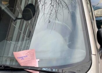 Θεσσαλονίκη: Μπάχαλο με τα ροζ χαρτάκια της Δημοτικής Αστυνομίας – Αναγράφεται λάθος IBAN (βίντεο)