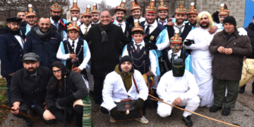 Στους Μωμόγερους της Σκήτης ο Δήμαρχος Κοζάνης Γιάννης Κοκκαλιάρης (Βίντεο+Φωτογραφίες)