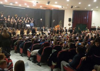 Πανδαισία Μουσικής και Ήχων στη Χριστουγεννιάτικη Συναυλία του Μουσικού Σχολείου Πτολεμαΐδας! (ρεπορτάζ της Κούλας Πουλασιχίδου)