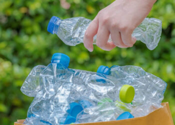 Το νέο καύσιμο θα παράγεται από πλαστικά μπουκάλια -Με ποιον τρόπο