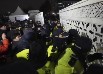Στρατιωτικός νόμος στη Νότια Κορέα: Δραματικές εξελίξεις στη χώρα