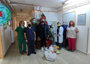 Διάθεση παιχνιδιών στην Παιδιατρική Κλινική του Μαμάτσειου από την Ένωση Στρατιωτικών Κοζάνης