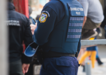 Αστυνομικός Βουλής: Τα παιδιά ανέφεραν σεξουαλική και σωματική κακοποίηση και από τους δύο γονείς