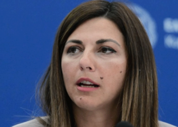 «Φροντιστής της γειτονιάς»: Τι είναι και πότε θα κάνει πρεμιέρα το νέο πρόγραμμα του Υπουργείου Κοινωνικής Συνοχής και Οικογένειας