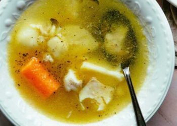 Ψαρόσουπα με λαχανικά και κρόκο Κοζάνης