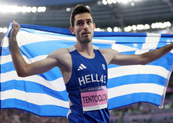 Μίλτος Τεντόγλου: Δωρεά σε αθλητές στα Γρεβενά – «Δεν ξέχασε από πού ξεκίνησε»