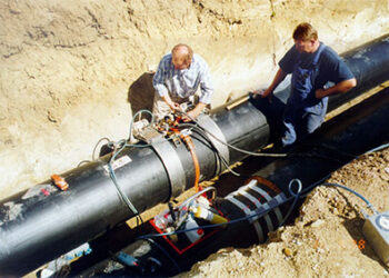 Στο πάγο η μισή Κοζάνη- Βλάβη στο δίκτυο Τηλεθέρμανσης σε κεντρικό δρόμο