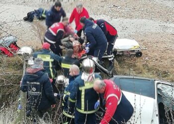 Τροχαίο με μία τραυματία στο δρόμο Πτολεμαΐδα- Κοζάνη(φωτογραφίες)