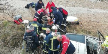 Τροχαίο με μία τραυματία στο δρόμο Πτολεμαΐδα- Κοζάνη(φωτογραφίες)