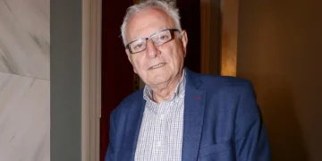 Πέθανε ο Κώστας Χαρδαβέλλας