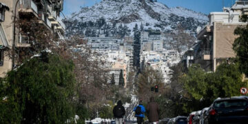 Πώς θα κάνουμε τελικά Χριστούγεννα; Το «καιρικό καρουζέλ» και οι «χιονοεκπλήξεις» – Οι τελευταίες προγνώσεις