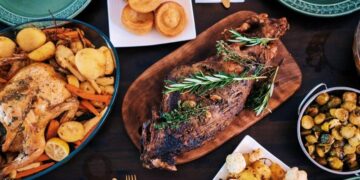 Χριστουγεννιάτικο τραπέζι… με κόφτη: 10% αυξημένες οι τιμές – Ποια προϊόντα «εκτοξεύτηκαν»