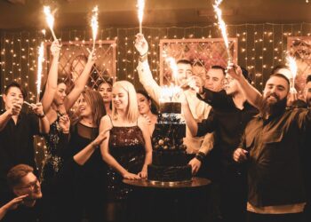 Πτολεμαΐδα: Το “Δίφωνο” έκλεισε τα 26 και έκανε πάρτι (Φωτογραφίες)