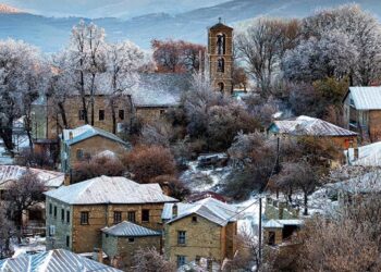 Ρομαντικές χειμερινές διακοπές στην Ελλάδα – Καστοριά και Νυμφαίο στις top επιλογές