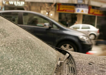 Τσατραφύλλιας: Ζεστό διήμερο με σκόνη και βροχές – Κρύο και χιόνια από Δευτέρα