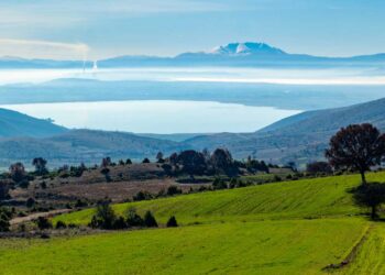 Προορισμοί για δύο στην Ελλάδα: Περπατώντας ανάμεσα σε αμπελοκαλλιέργειες στο Αμύνταιο