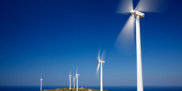 ΔΕΗ: Καινοτόμες παροχές στις εγγυήσεις προέλευσης πράσινης ενέργειας σε εταιρικούς πελάτες