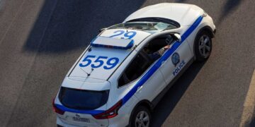 Καθηγητής συνελήφθη για γενετήσιες πράξεις με 14χρονη: Το ραντεβού στην Ηλιούπολη και τα μηνύματα που της έστελνε