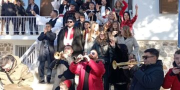 Βόιο: Με πολύ κέφι και σάτιρα τα Μπουμπουσιάρια σε Εράτυρα και Γαλατινή (video)