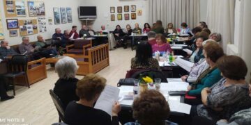 Σε γιορτινή διάθεση έκοψε την πρωτοχρονιάτικη Βασιλόπιτα το ΚΑΠΗ Αμυνταίου