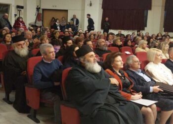 Τους συνταξιοδοτηθέντες Εκπαιδευτικούς, τίμησε η Ιερα Μητρόπολη Φλωρίνης Πρεσπών και Εορδαίας, με αφορμή την εορτή των Τριών Ιεραρχών!(ρεπορτάζ της Κούλας Πουλασιχίδου)