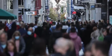 Χειμερινές εκπτώσεις 2025: Ανοιχτά τα καταστήματα την Κυριακή 19/1, τι ισχύει για σούπερ μάρκετ