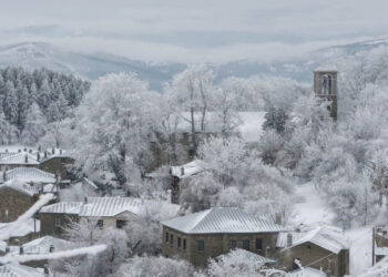 Μαγευτικό Νυμφαίο: Χιονισμένο τοπίο στις 15 Ιανουαρίου 2025