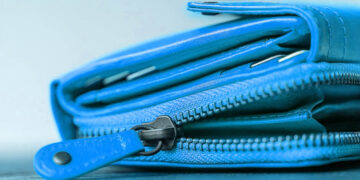 Ανθρωπιά στην Πτολεμαΐδα: Βρέθηκε πορτοφόλι που περιείχε τα λεφτά από κάλαντα παιδιών!