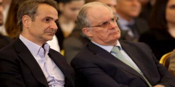 Η προεδρική πλάστιγγα γέρνει υπέρ Τασούλα – Οι σκέψεις Μητσοτάκη και η στάση της Σακελλαροπούλου