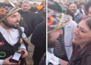 Συγκινητική πρόταση γάμου στο έθιμο των Μωμόγερων στα Αλωνάκια