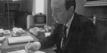 Λαζαρος Λαβασιδης για το θάνατο του Κώστα Σημίτη: Οδήγησε τη χώρα σε αυτό που ο ίδιος χαρακτήριζε ως “Εκσυγχρονισμό”