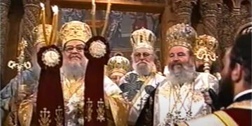Ευχές του Μητροπολίτη Ειρηναίου στον Γέροντα Μητροπολίτη Θεόκλητο, με αφορμή την 25η επέτειο από τη Χειροτονία του σε ιερέα