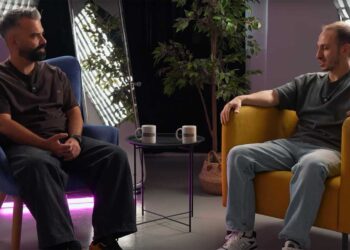 Ο Πτολεμαϊδιώτης μπαρμπέρης Γιάννης Βαλαβάνης, φιλοξενούμενος στο podcast “Εκφραζόμαστε Απλά”