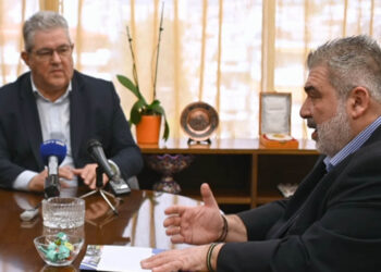 Στον Περισσό ο Π. Πλακεντάς – Συζητά με τον Δ. Κουτσούμπα στο πλαίσιο των επαφών με τους πολιτικούς αρχηγούς