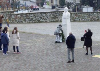 Τιμήθηκαν οι Τρεις Ιεράρχες στα Σχολεία  Βελβεντού, Πλατανορεύματος και Βαθυλάκκου  (του παπαδάσκαλου Κωνσταντίνου Ι. Κώστα)