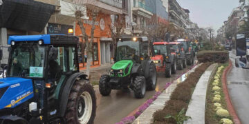 Αγροτικές κινητοποιήσεις: Ζωντανά η πορεία των τρακτέρ στην Πτολεμαΐδα