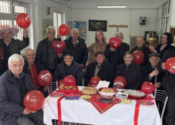 Γιόρτασαν την Ημέρα των Ερωτευμένων στο ΚΑΠΗ Αιανής (Φωτογραφίες)