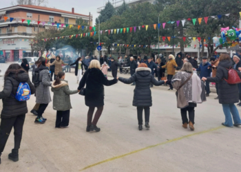 Παραδοσιακό Αποκριάτικο χρώμα την Κυριακή 23/2/25 στην Πτολεμαΐδα, με τη “σφραγίδα” της Θρακικής Εστίας Εορδαίας ! (ρεπορτάζ της Κούλας Πουλασιχίδου)