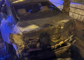 Φωτιά σε αυτοκίνητο στην Κοζάνη- Καταστράφηκε ολοσχερώς 