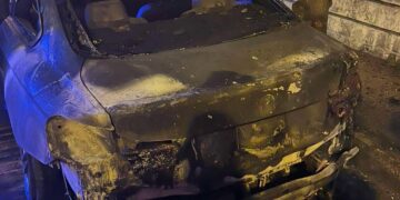 Φωτιά σε αυτοκίνητο στην Κοζάνη- Καταστράφηκε ολοσχερώς 