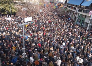Από ψηλά η διαδήλωση στην Κοζάνη – Κοσμοπλημμύρα διαδηλωτών